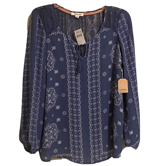Taylor & Sage Women’s Top Size S Long Sleeves Tie Front Blue/White Lace Back - Picture 1 of 11